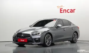 Infiniti Q50 3.5 Hybrid Essence 2016