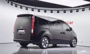 Hyundai Staria Modern 4WD Tourer 9-Seater 2021