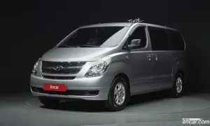 Hyundai Starex CVX Deluxe 5-Seater VAN 2015