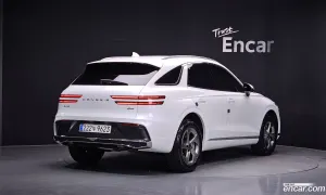 Genesis Gv70 2.5T Gasoline AWD 2025