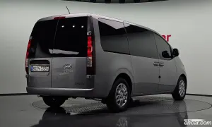 Hyundai Staria Modern Cargo 5-Seater 2022