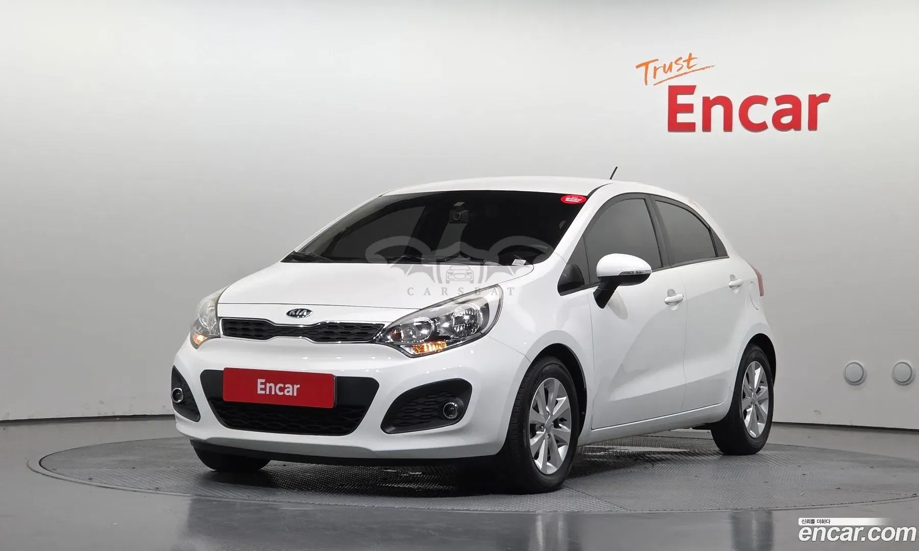 Kia Pride Deluxe 1.4 MPI Hatchback 2013