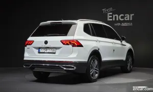 Volkswagen Tiguan 2.0 TSI Prestige 2024