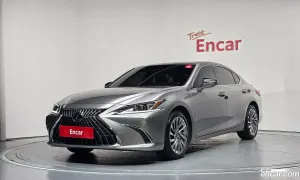 Lexus Es Luxury Plus 2024