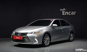 Toyota Camry Hybrid XLE 2016