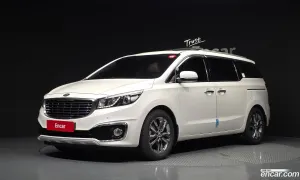 Kia Canival 9-seater Prestige 2016