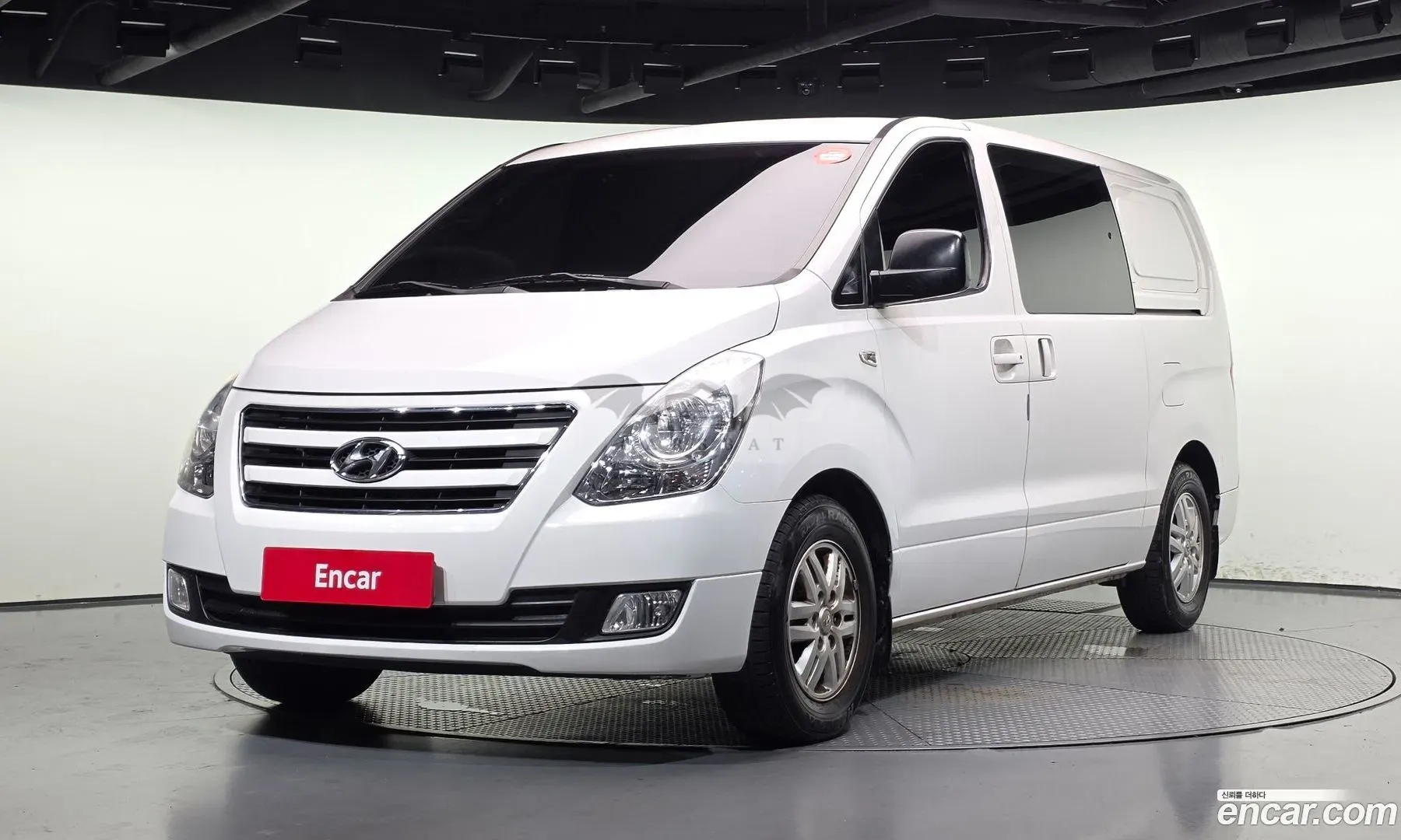 Hyundai Starex Modern 5-Seater VAN 2016