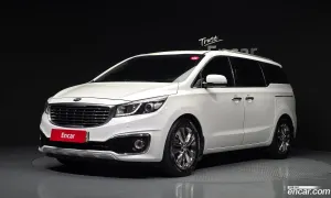 Kia Canival 9-seater Prestige 2015
