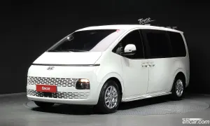 Hyundai Staria Modern Tourer 11-Seater 2023