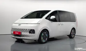Hyundai Staria Modern 4WD Tourer 9-Seater 2021