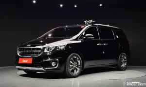 Kia Canival VIP 7-seater Limousine 2017