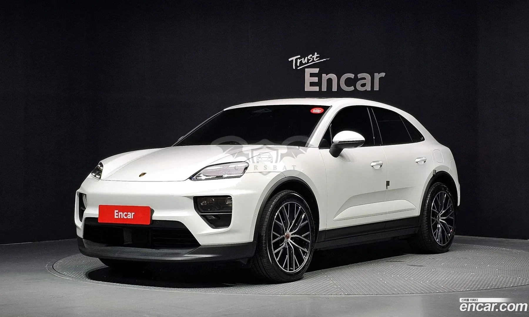 Porsche Macan Base 4 2025