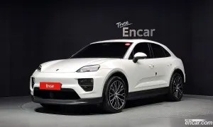 Porsche Macan Base 4 2025
