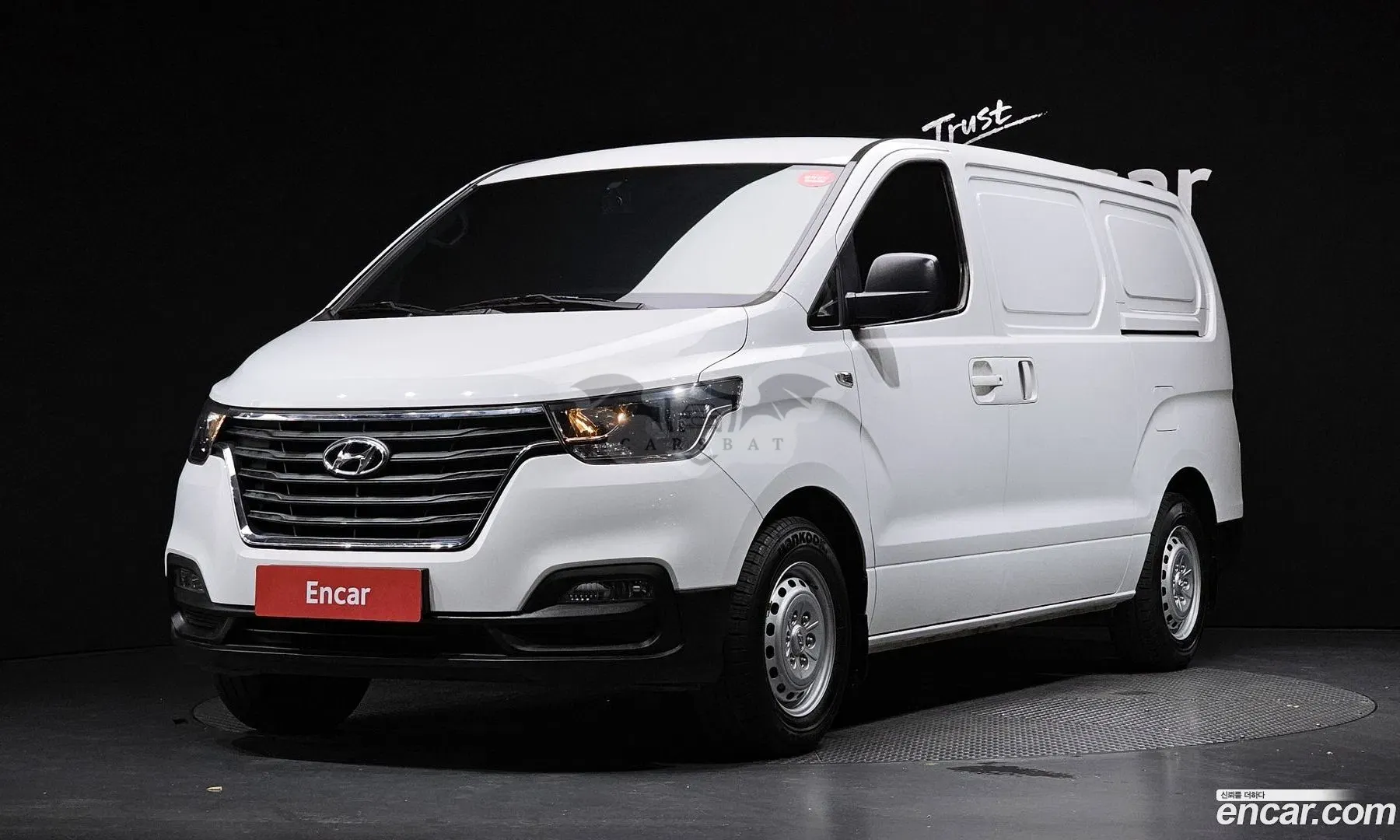 Hyundai Starex Style Van 3-Seater 2019