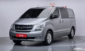 Hyundai Starex CVX Luxury 5-Seater VAN 2015