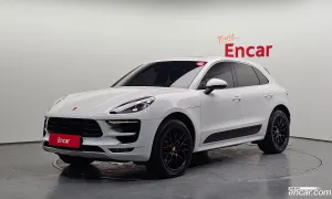 Porsche Macan 95B 3.0 GTS 2017