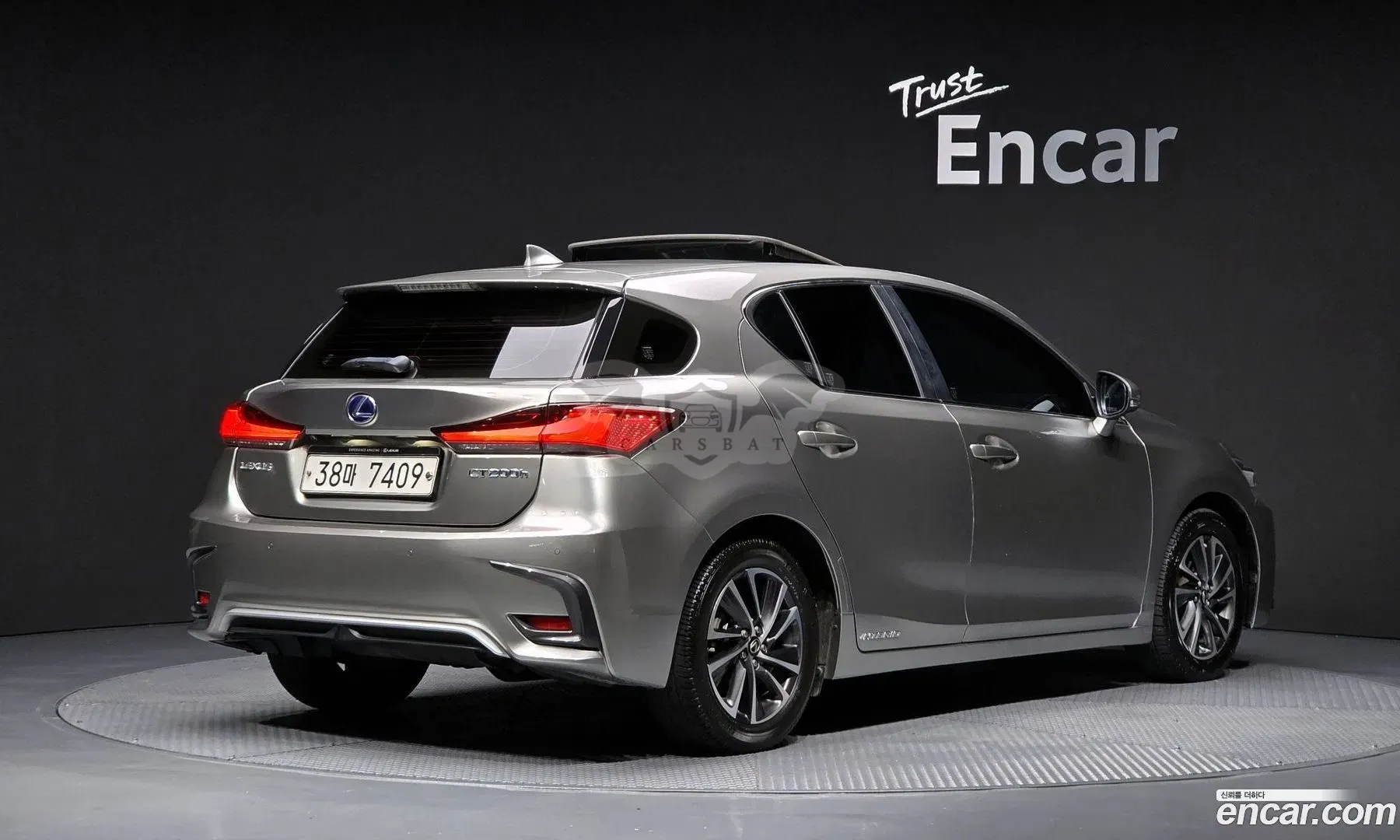 Lexus Ct200h ZWA10 1.8 Supreme 2017