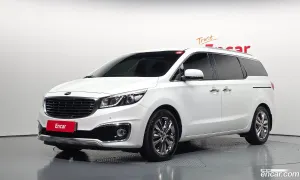 Kia Canival 9-seater Prestige 2016
