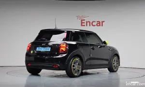 Mini Cooper 3rd SE Electric 2023