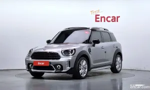 Mini Countryman 2nd Gen Classic Plus Launch Pack 2023