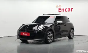 Mini Cooper Classic 2025