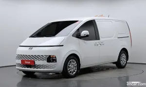 Hyundai Staria Modern Cargo 3-Seater 2023