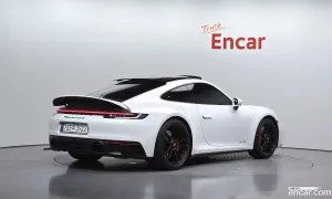 Porsche 911 Carrera 4 GTS 2023