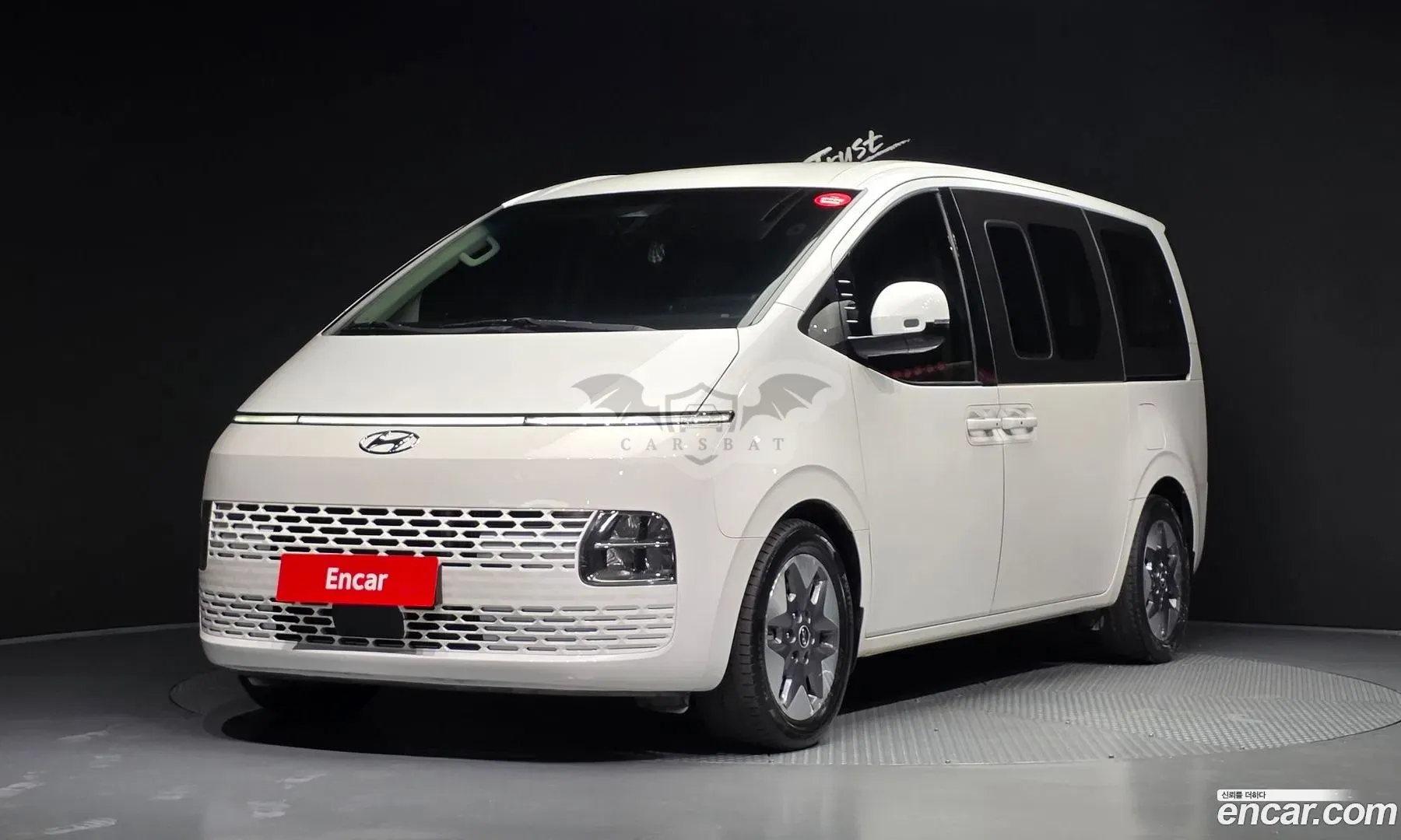 Hyundai Staria Modern 4WD Tourer 9-Seater 2021