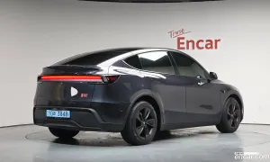 Tesla Model y RWD 2025