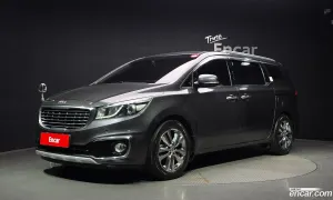 Kia Canival VIP 7-seater Limousine 2018