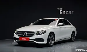 Mercedes-benz E-class E300 4MATIC Avnatgarde 2017