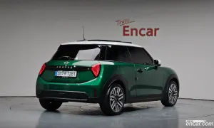 Mini Cooper Classic 2025