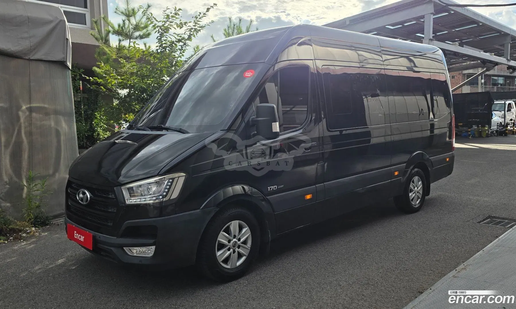 Hyundai Solati Luxury 15-seater 2018