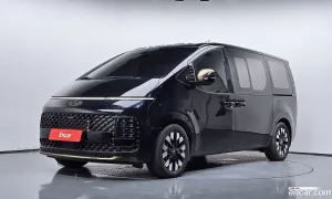 Hyundai Staria Inspiration 4WD Lounge 9-Seater 2025