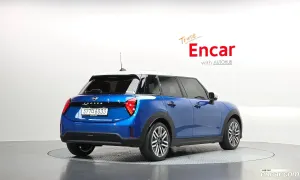 Mini Cooper 5Door Classic 2025