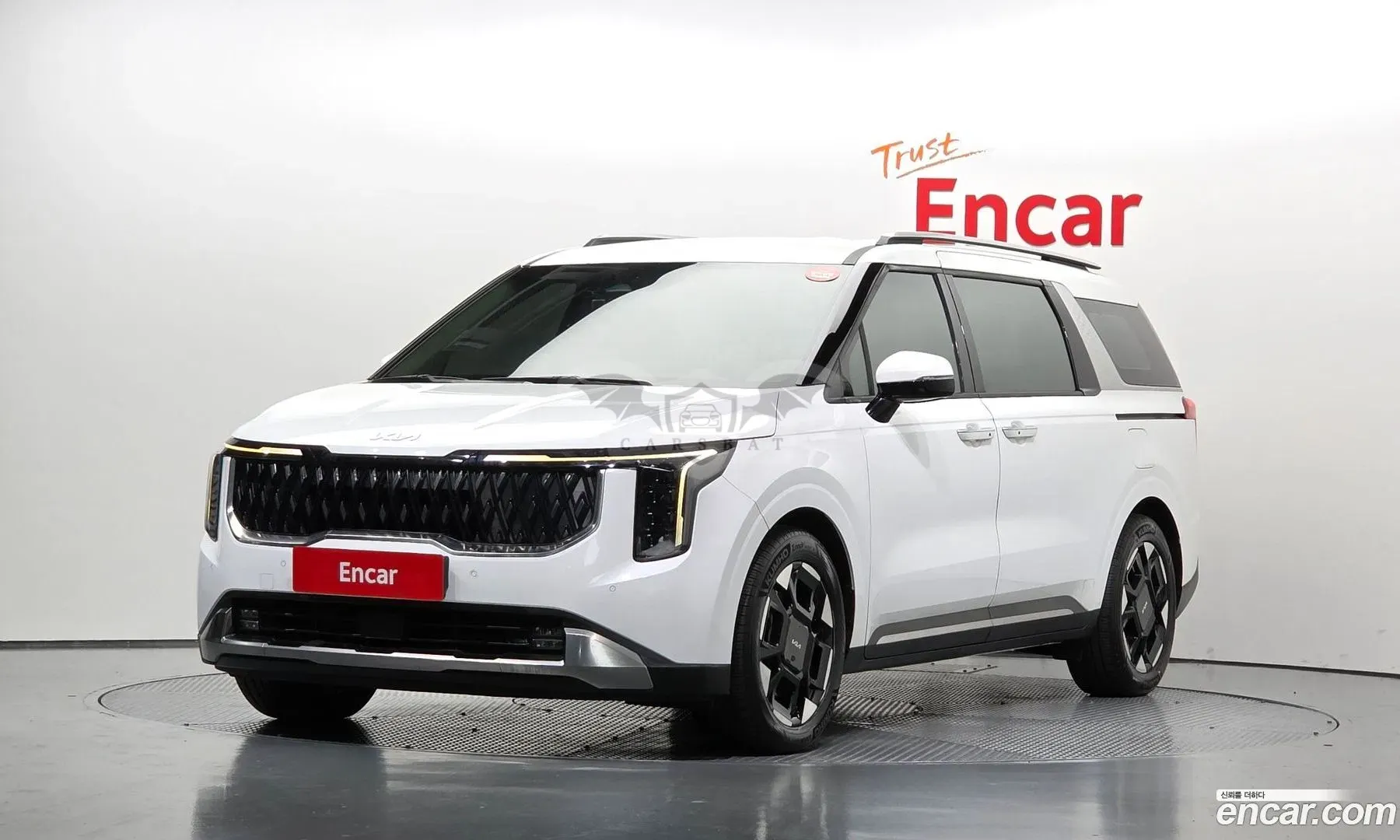 Kia Canival Diesel 9-Seater Noblesse 2024