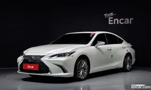 Lexus Es Luxury Plus 2023