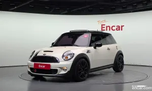 Mini Cooper Second Generation Standard 2011
