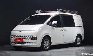Hyundai Staria Modern Cargo 5-Seater 2022