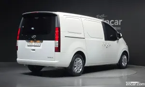 Hyundai Staria Modern Cargo 3-Seater 2021