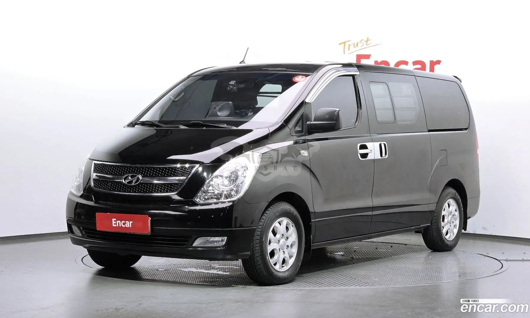 Hyundai Starex CVX Luxury 3-Seater VAN 2013