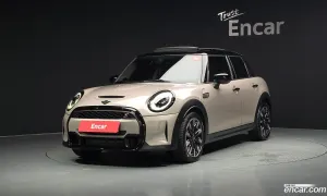 Mini Cooper Third Generation 5Door Classic 2023