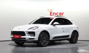 Porsche Macan 95B 2.0 2021