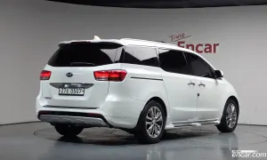 Kia Canival 9-seater Prestige 2016