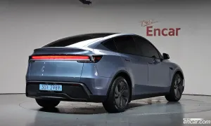 Tesla Model y RWD 2025