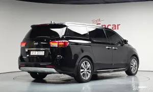 Kia Canival 9-seater Prestige 2017