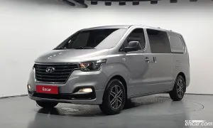 Hyundai Starex Modern Van 5-Seater 2018