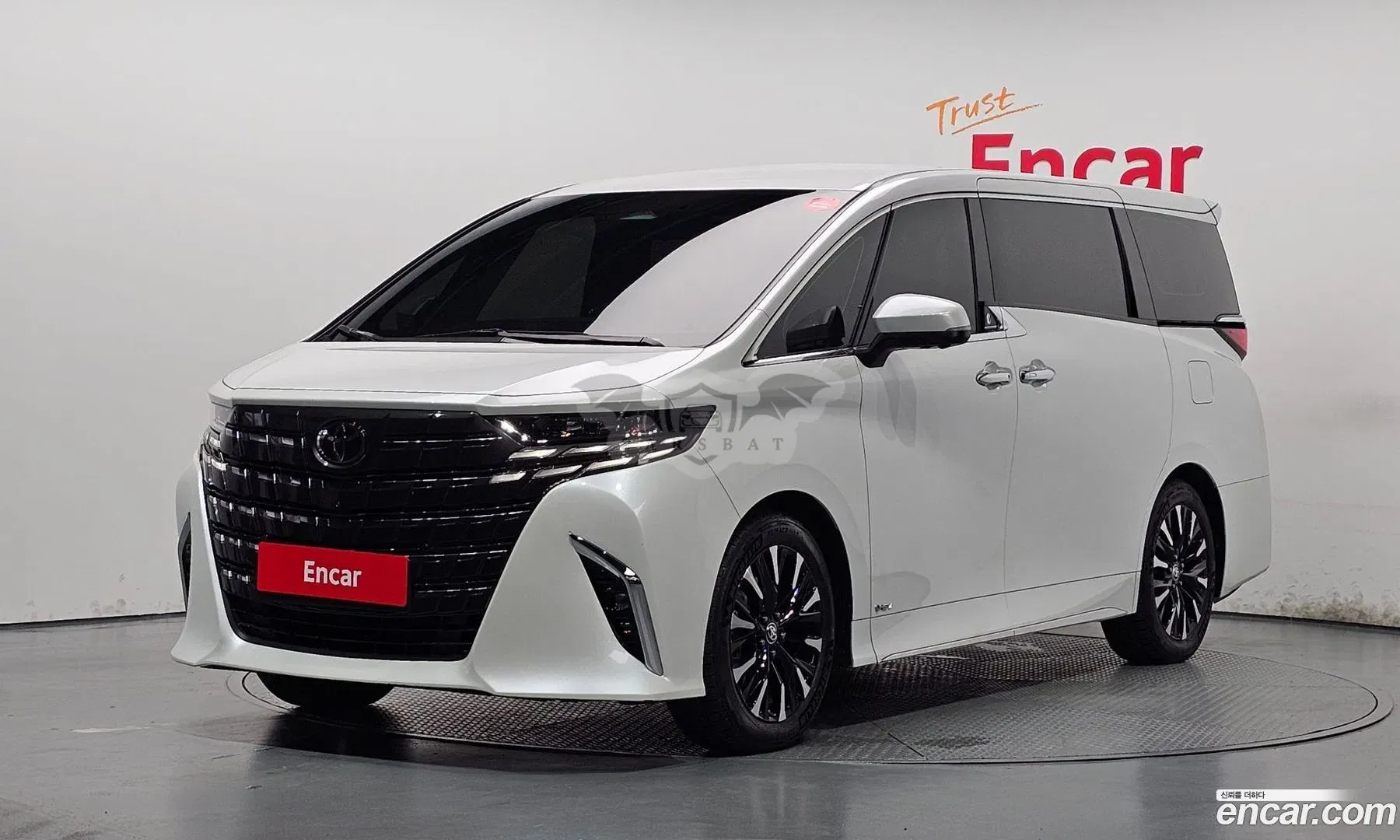 Toyota Alphard 2.5 HEV Executive AWD 2024