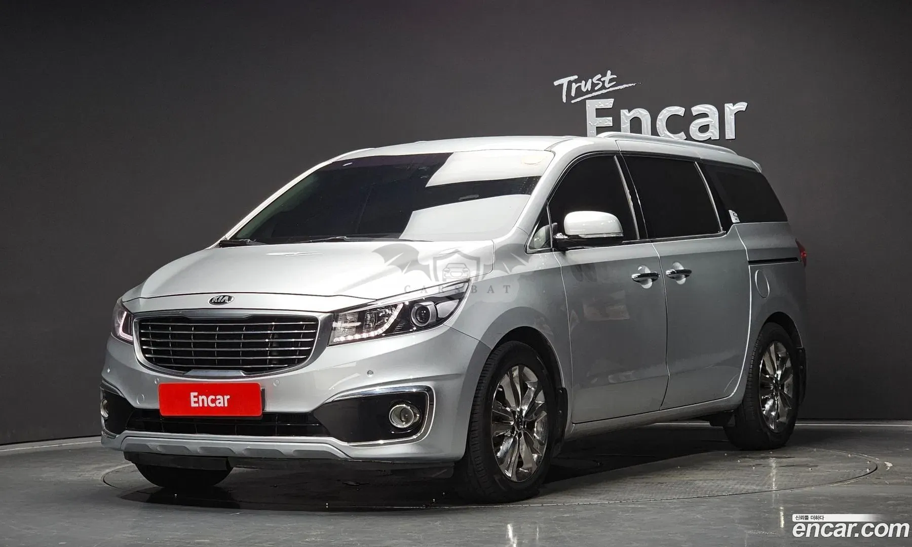 Kia Canival 9-seater Noblesse 2014