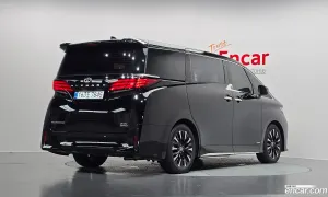 Toyota Alphard 2.5 HEV Executive AWD 2025